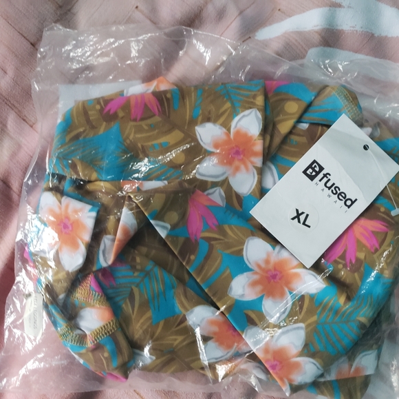 Fused hawaii swim leggings - Picture 3 of 3